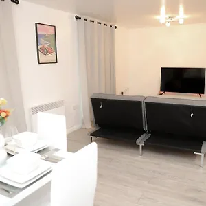  Apartment Stylish Flat By Sn Homes - Zone 4 London United Kingdom